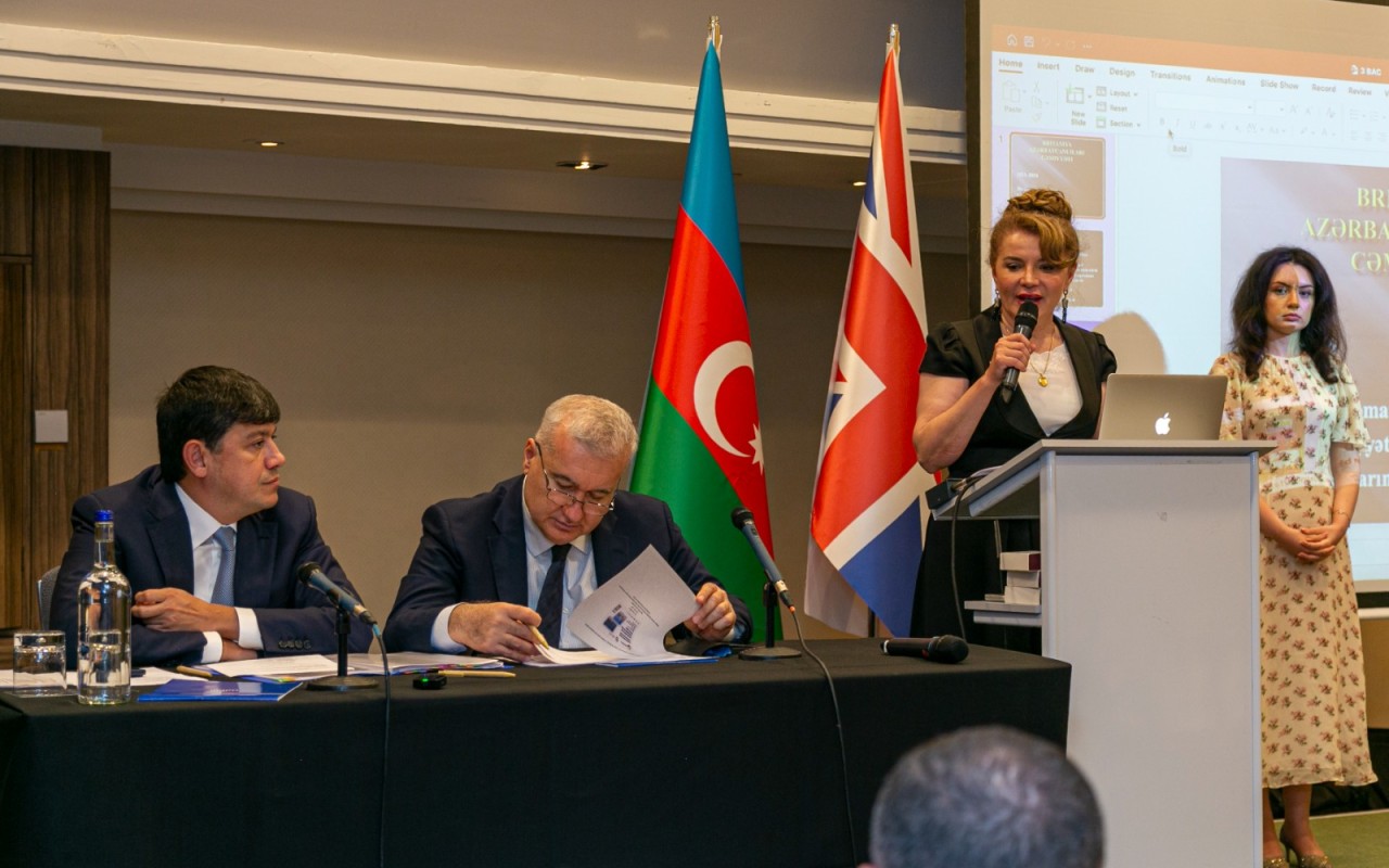 Fuad Muradov Azərbaycan icması ilə görüş keçirdi -